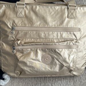 Kipling ISSAC Extra Large Tote Bag in Gold Metallic